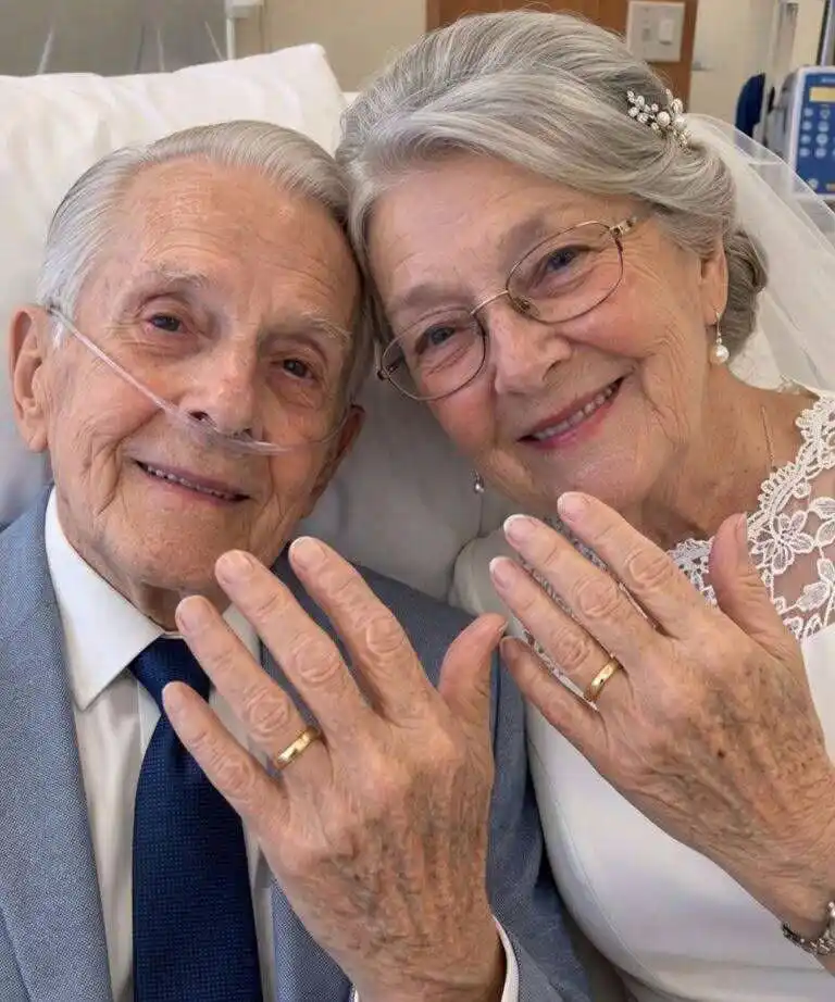 Reencontrarse con un amor de la secundaria cincuenta años después