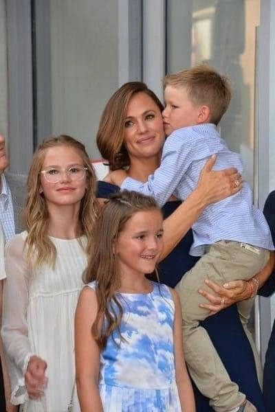 Finding Jennifer Garner’s Secret Lover A CEO with a Twist – Hot24h