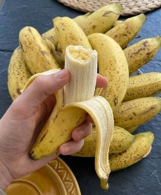 Here’s What Happens When You Eat One Banana A Day. Ladies, Take Note!